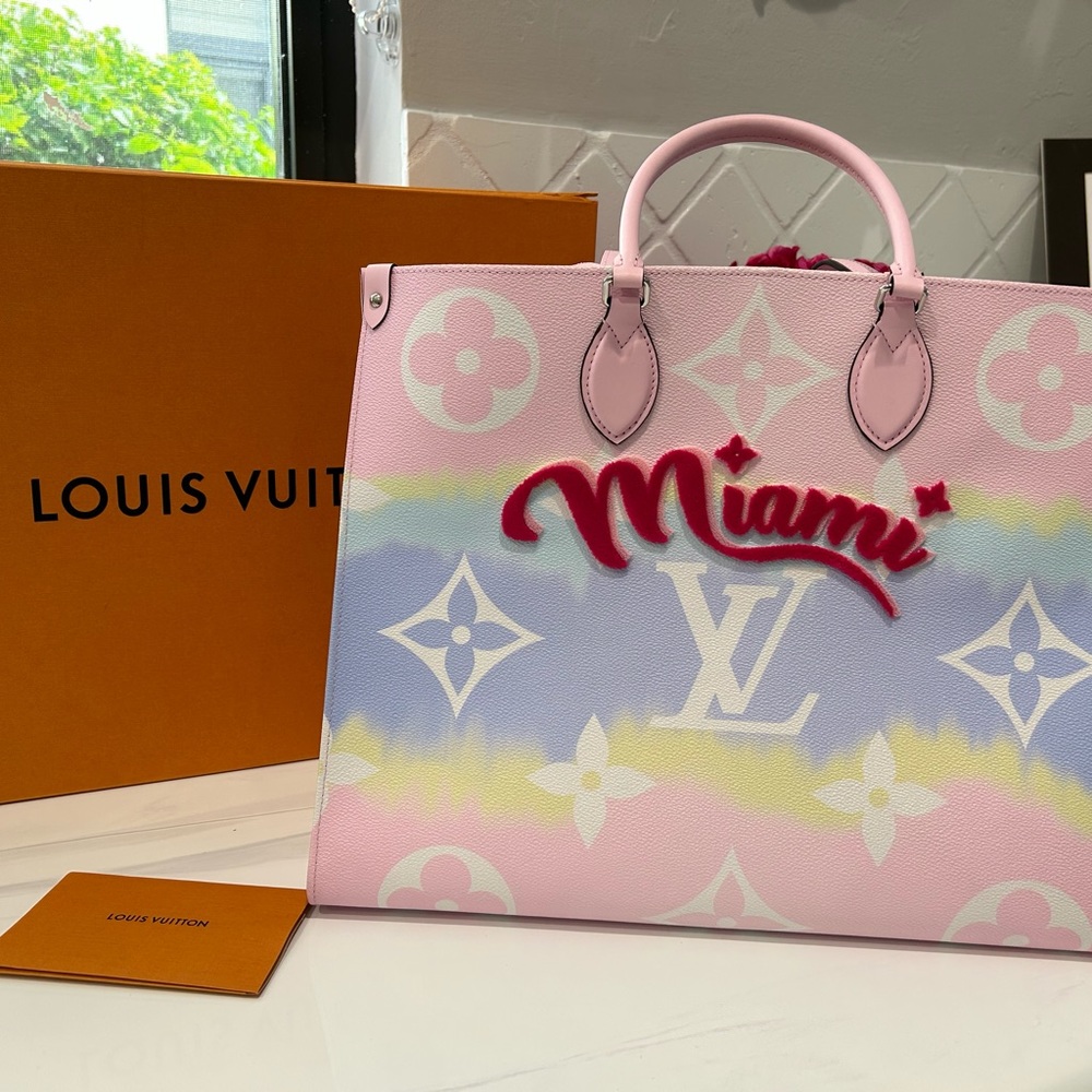 💯% Authentic LV limited edition on the go GM